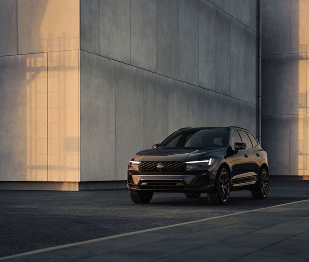 Black_edition_The_New_Volvo_XC60_34Front