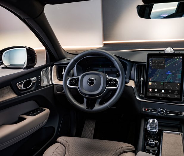 The_New_Volvo_XC60_Studio_Drivers_Side_Dash